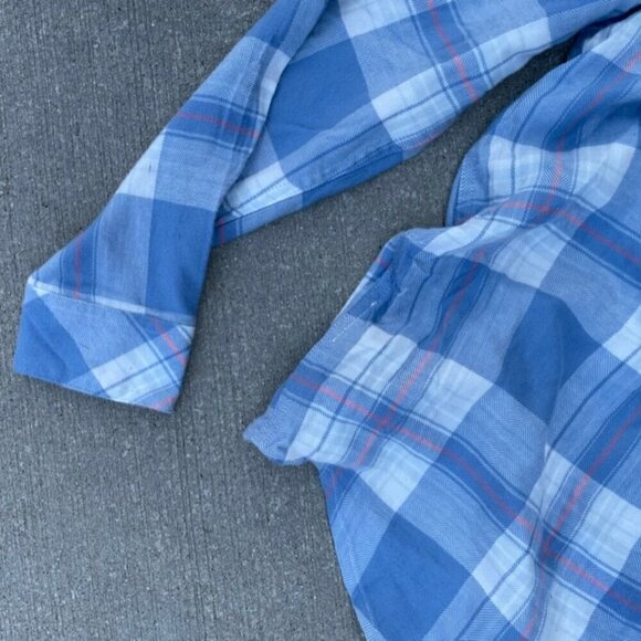 Woman's  Soft Plaid Flannel Button Down Size Medium - Picture 11 of 15